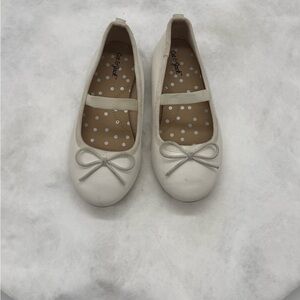 Cat & Jack Cream Bow Ballet Flats for Kids Size 9